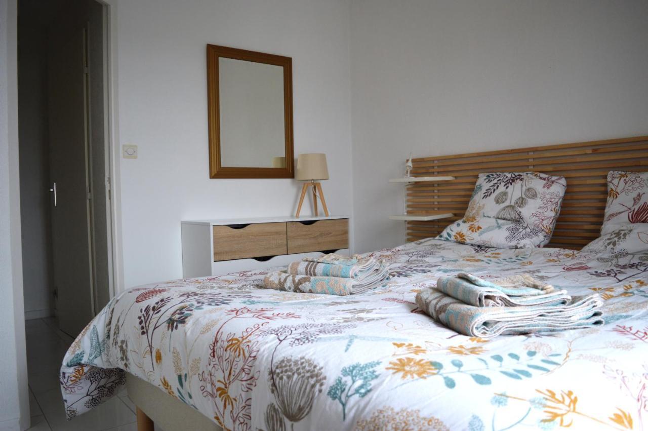 Triplex avec jardinet - wifi - à 400m de la plage Courseulles-sur-Mer Exterior foto